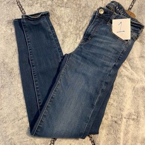 Women’s American Eagle hi-rise jeggings, size 6 x-long